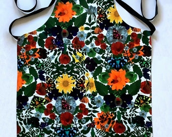Flower design canvas apron,  durable canvas floral apron, bright floral apron, photographic floral apron