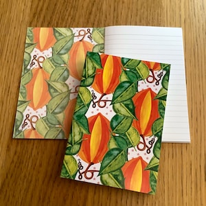 Cuaderno A6 con estampado de melón; cuaderno con un delicioso diseño de melón en la tapa exterior e interior; papel reciclado ecológico; 48 páginas rayadas