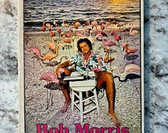 In Very Good Vintage Condition "True Floridans & Other Passing Attractions - by Bob Morris" 1981 1st Edition Softcover