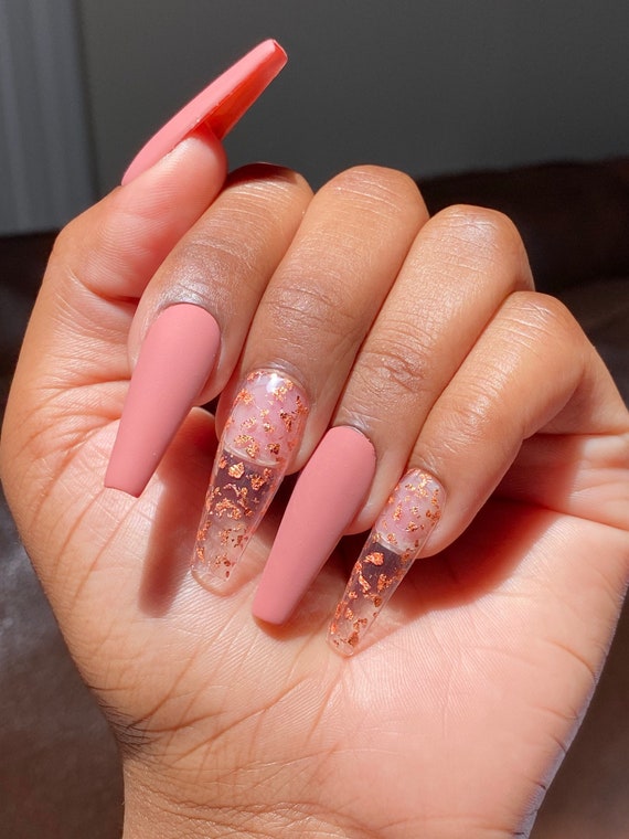 Matte Mauve Press on Nails With Rose Gold Foil Flakes - Etsy Ireland Matte Mauve Press on Nails With Rose Gold Foil Flakes - Etsy Ireland