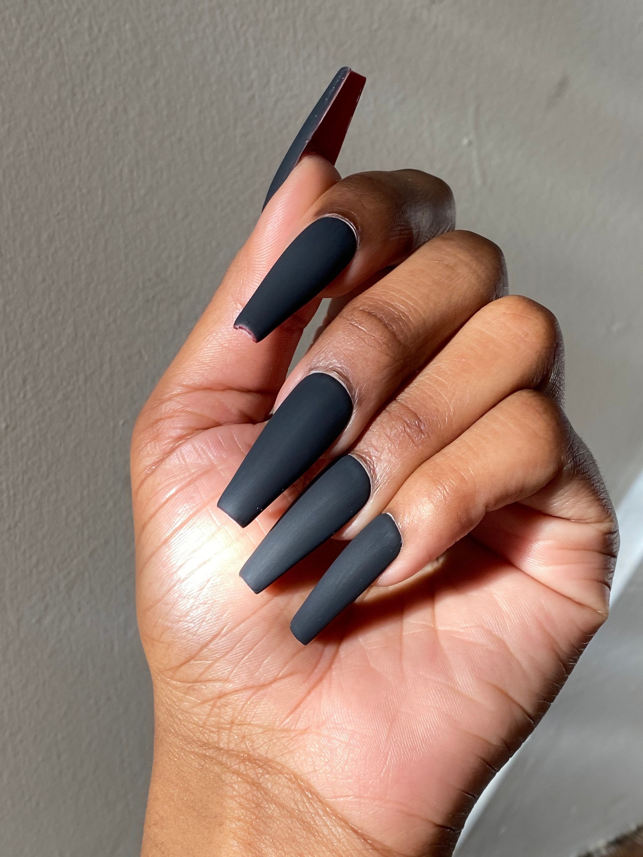 Louis Vuitton inspired nails. The underside of the black nails are red.  What a set! : r/Nails