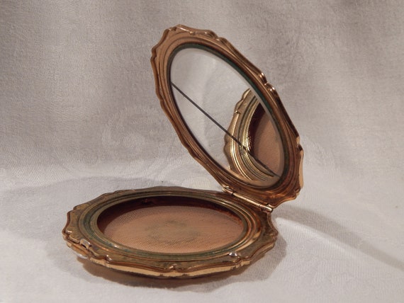 Vintage Ladies Make up Compact - image 5