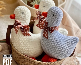 Della Duck Crochet Pattern | Low Sew Amigurumi (PDF)