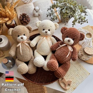 Crochet pattern amigurumi bear in English and German pdf manual.