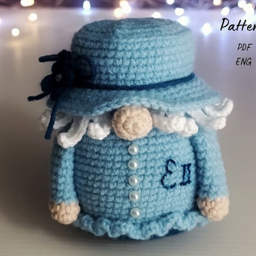The Queen Crochet Patternqueen Elizabeth Doll Pattern Etsy