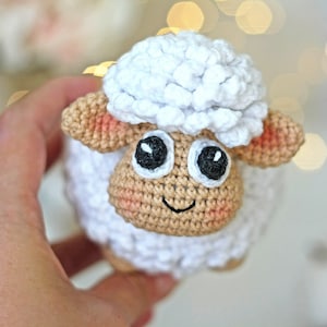 Cute crochet sheep pattern - mini amigurumi animals for beginners - easy crochet lamb pattern immagine 6
