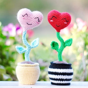 Crochet flower pattern tutorial on how to crochet a flower pot easy red heart crochet patterns easy crochet gifts image 1