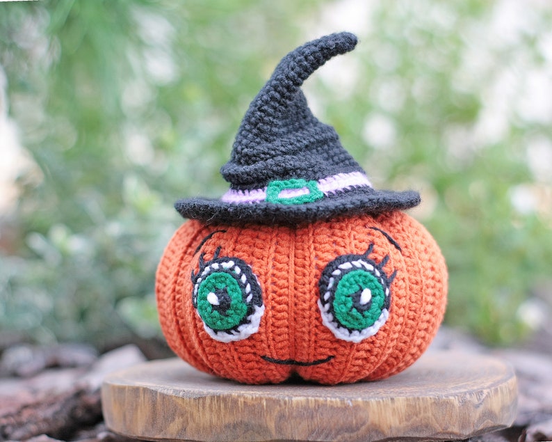Halloween pumpkin crochet pattern easy halloween amigurumi pattern small diy halloween decor image 8