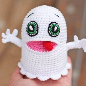 Crochet ghost pattern boo amigurumi crochet halloween decorations image 2