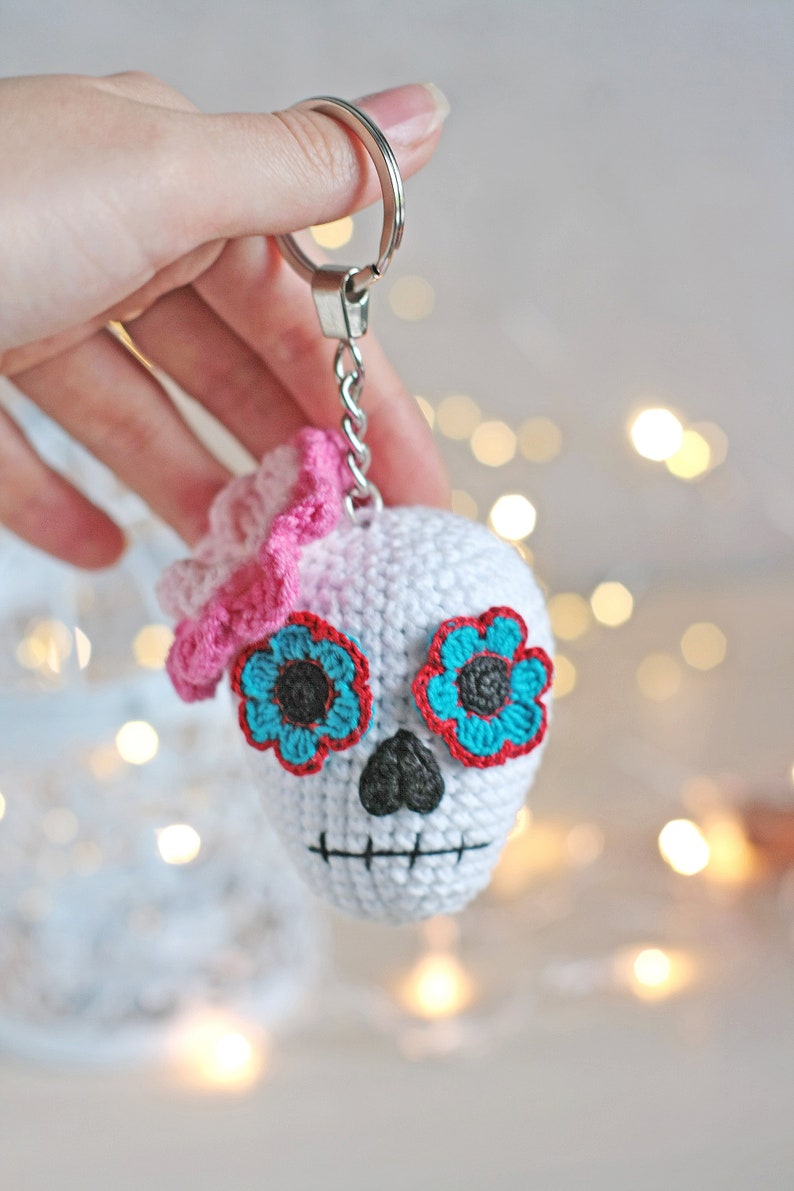 Skull crochet pattern sugar skull pattern easy halloween amigurumi pattern small diy halloween decor image 7