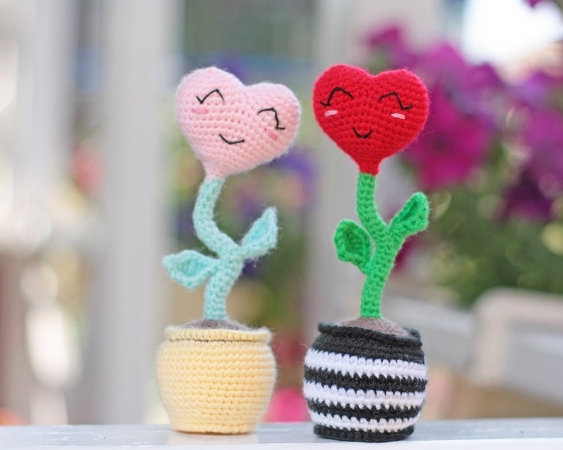 Crochet flower pattern tutorial on how to crochet a flower pot easy red heart crochet patterns easy crochet gifts image 7