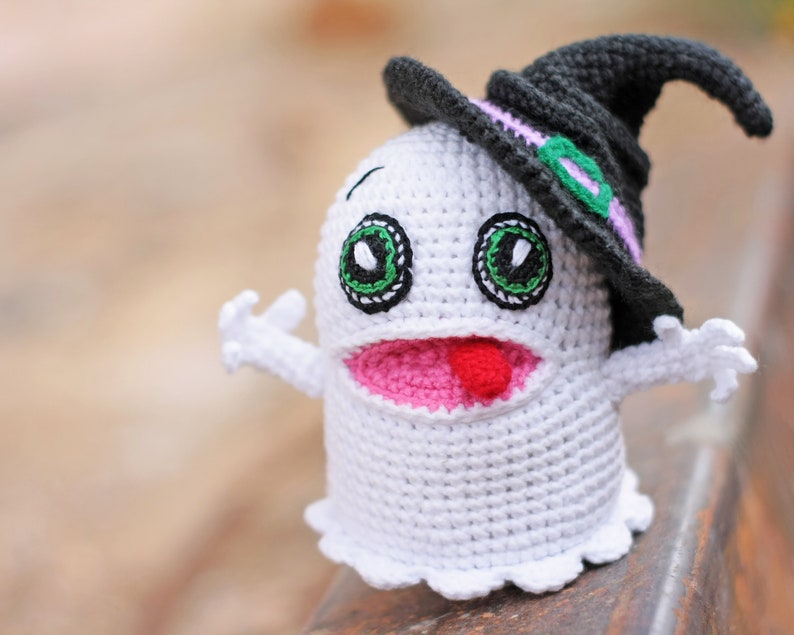 Crochet ghost pattern boo amigurumi crochet halloween decorations image 3