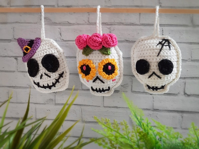 Set of Crochet Pattern Crochet SKULL Halloween Keychains Etsy