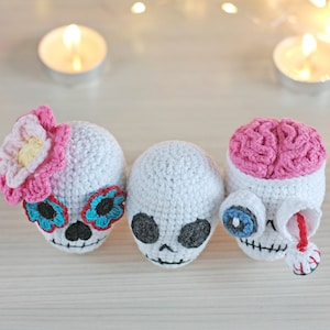 Skull crochet pattern sugar skull pattern easy halloween amigurumi pattern small diy halloween decor image 2