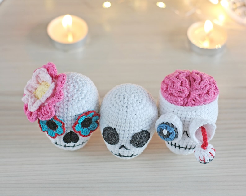 Skull crochet pattern sugar skull pattern easy halloween amigurumi pattern small diy halloween decor image 2