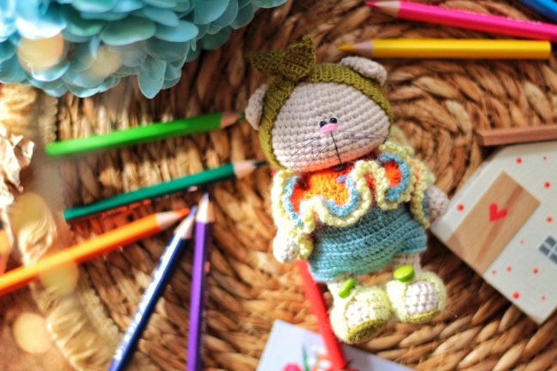 Amigurumi crochet pattern of rabbit and cat in clothes zdjęcie 8