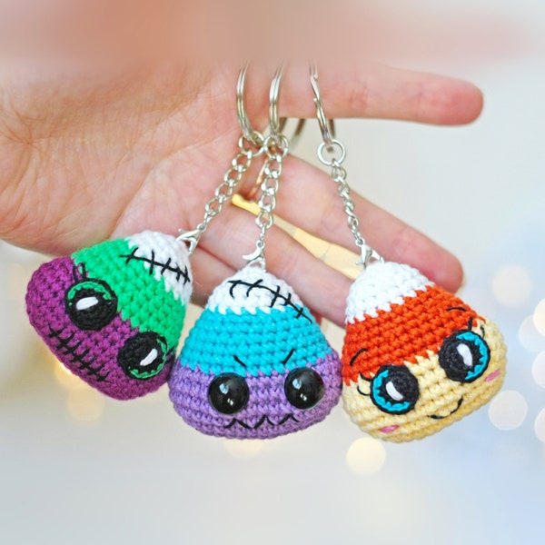 Halloween crochet keychain сandy corn pattern – cute amigurumi fall pattern - do it yourself gifts