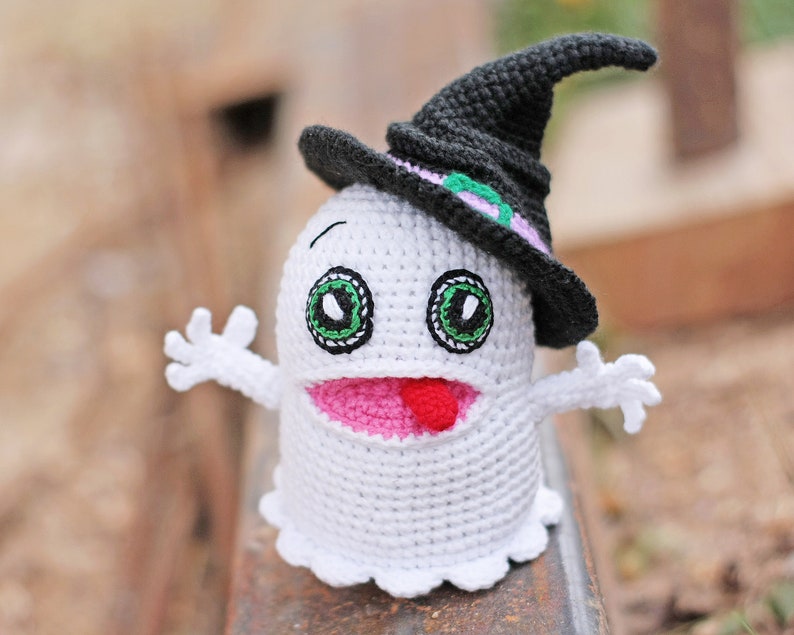 Crochet ghost pattern boo amigurumi crochet halloween decorations image 1