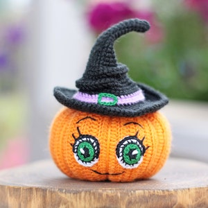 Halloween pumpkin crochet pattern easy halloween amigurumi pattern small diy halloween decor image 2