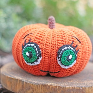 Halloween pumpkin crochet pattern easy halloween amigurumi pattern small diy halloween decor image 5
