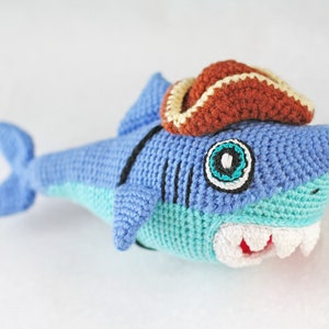 Сrochet shark pattern - shark amigurumi - easy crochet toys for beginners