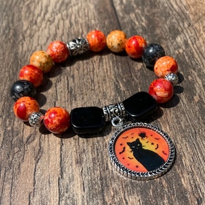 Black Cat Halloween Bracelet. Spooky jewelry. Halloween Jewlery. Gift for women. Gift for men.