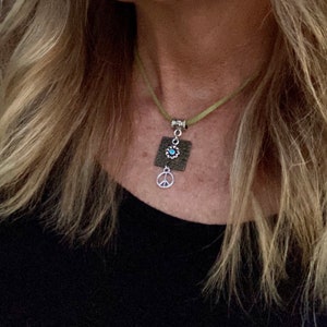 Flower & Peace Sign Necklace. Women&#39;s Jewelry. Bohemian. Boho Chic. Hippie.