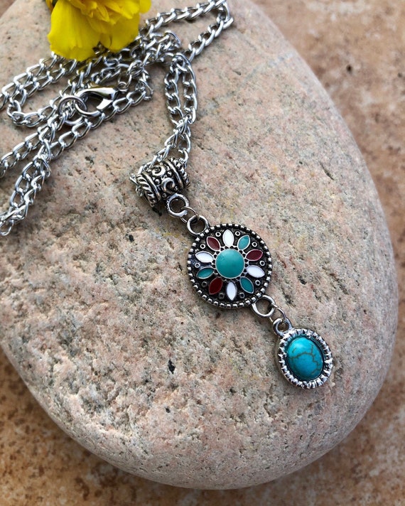 Colorful Boho Pendant Necklace. Women's Jewelry. Boho Chic. Turquoise. Hippie.