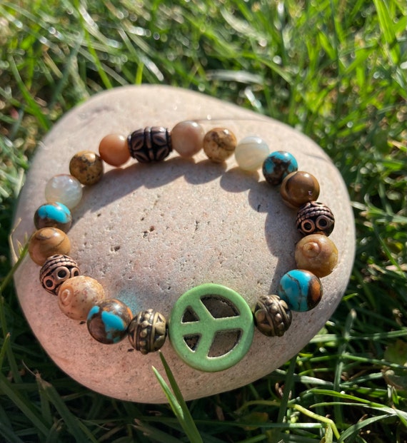 Green Peace Sign Bracelet. Women’s bracelet. Men’s Bracelet. Gift BOHO Bracelet. Boho Chic. Good Vibes. Hippie