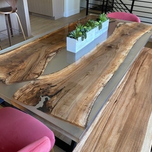 Der Preis von 230 USD gilt pro Quadratfuß Tischfläche! Bitte nicht kaufen, sondern Angebot anfordern!! Tisch, Epoxy-Tisch, Fluss-Tisch.