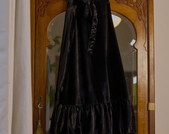 BLACKFISH The Label The Sabbath Skirt Raven - fortune teller / witch / bohemian / velvet / pagan