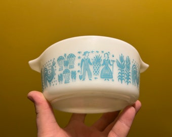 Vintage turquoise Pyrex butter print 472 no lid