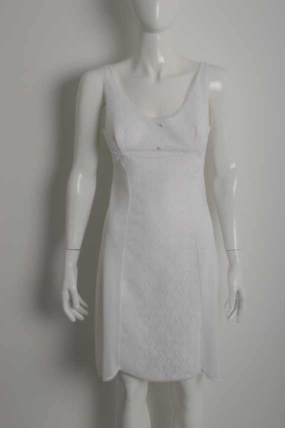 Vintage 60s white slip dress with floral guipure … - image 2
