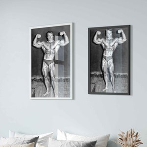 Arnold Schwarzenegger Framed Print, Double Biceps Famous Pose, Vintage Photo Portrait - Arnold Schwarzenegger Print
