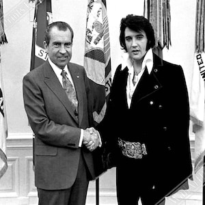 Elvis Presley Meets Nixon Poster, Vintage Photo Portrait - Elvis Presley Print UK, EU USA Domestic Shipping