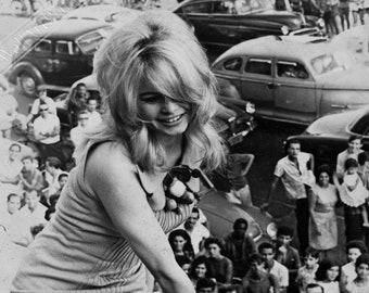 Brigitte Bardot Vintage Photo Poster: 1964 Brazil Print