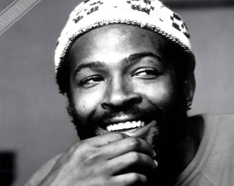 Marvin Gaye Poster Print: Vintage 1973 Recording Photo