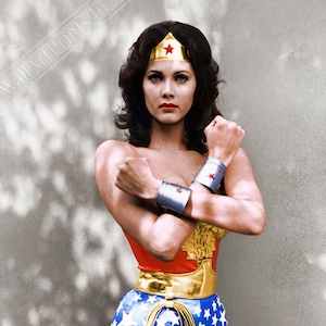 リンダ・カーター ワンダーウーマン ポスター、1976 年のヴィンテージ ワンダーウーマン写真 リンダ・カーター ワンダーウーマン プリント 英国、EU 米国国内発送