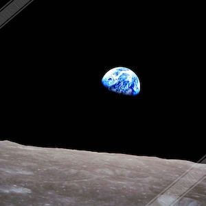 Earthrise Poster, Famous Photo Print From 1968, Shot From The Moon, Beginning The Environmental Movement UK, EU USA Domestic Shipping