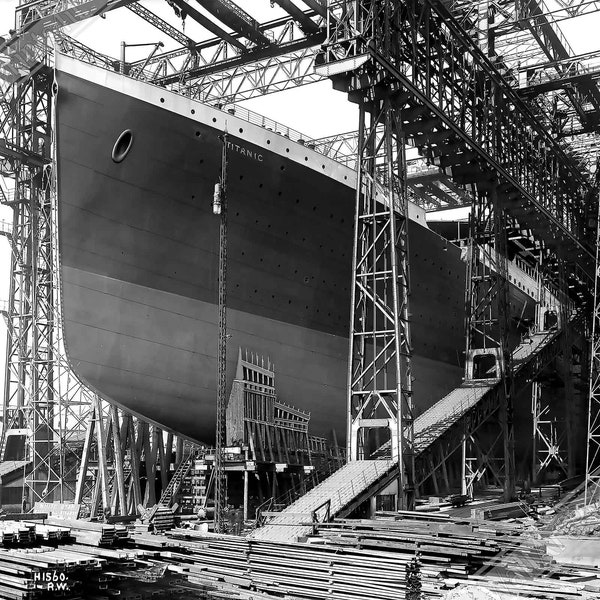 Titanic Poster, Titanic Ready To Be Launched Photo Print From 1911, White Hart Line Belfast UK, EU USA Domestic Shipping