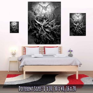 Puede incluir: Una ilustraci&oacute;n en blanco y negro de una escena de la Biblia, que representa la ca&iacute;da de Lucifer y sus &aacute;ngeles del cielo. La imagen muestra un gran grupo de &aacute;ngeles cayendo del cielo, con Lucifer en el centro. La imagen est&aacute; enmarcada y se muestra en una pared sobre una cama.