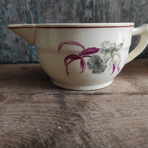 Vintage französischer Serviertopf von Moulin des Loups, mit Blumendekoration von Orchideen