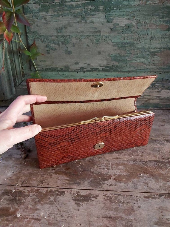 Beautiful vintage french snakeskin clutch - image 7