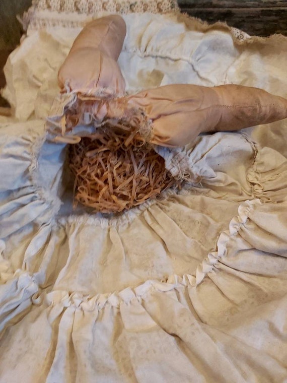 Très Vieille Poupée Ancienne Tête Papier Mâché Corps En Paille Et Tissu