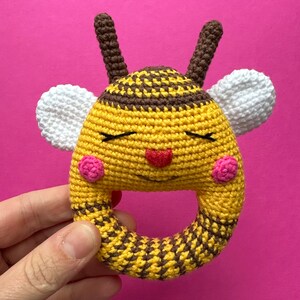CROCHET Rattle Teething Toy BEE PATTERN Easy Tutorial Animal Crochet ...
