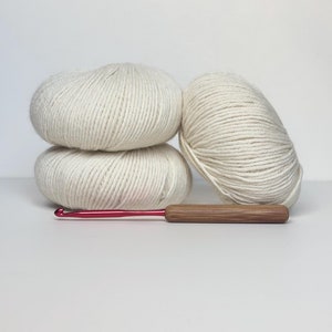 White Baby Alpaca Yarn DK Weight Soft Natural Yarn for Knitting or Crocheting Peruvian Indiecita Yarn Gift for Mom Grandma or Yarn Lovers
