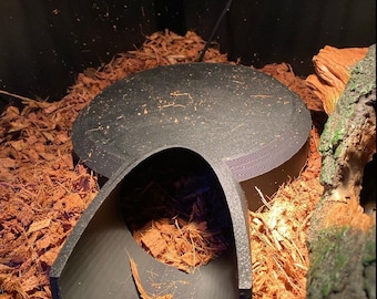 Dome Snake Hide with tube opening