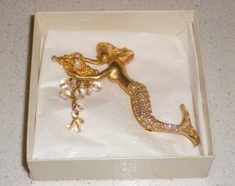 MIB Stunning Vtg Kirks Folly Signed Gold Mermaid Brooch/Pin Holding Conch Shell w/Crystal Aurora Borealis Rhinestones & Beads 3 3/4" Tall
