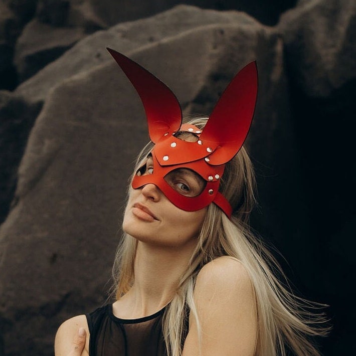 Handgemachte Rote Leder Hasenmaske: BDSM Cosplay Kostüm