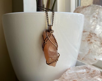 アンティーク真鍮の原石ムーンストーン